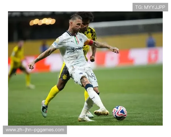 拉莫斯多次欧冠冠军经历及其赛场领导力探讨 拉莫斯多次欧冠冠军经历及其赛场领导力探讨